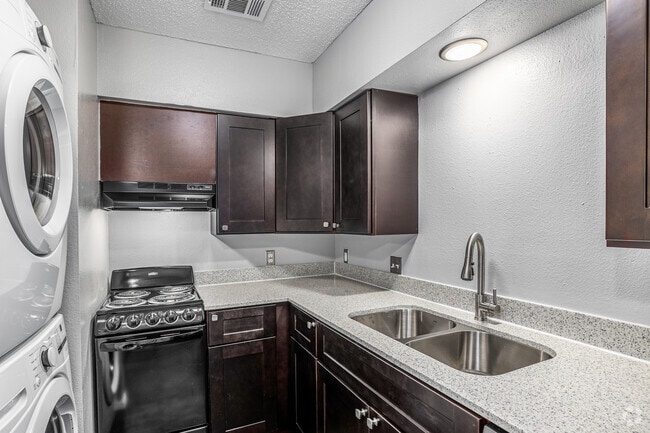 1BR, 1BA Renovated - 478SF - Kitchen