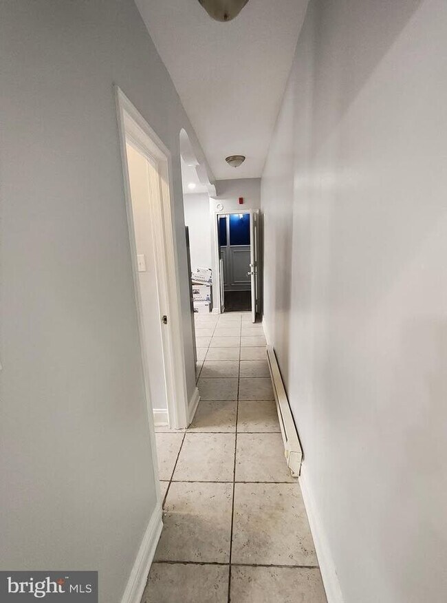 3715 N 15th St Unit 2