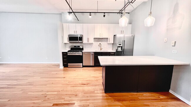 Photo - 6 S Laflin St Unit 822