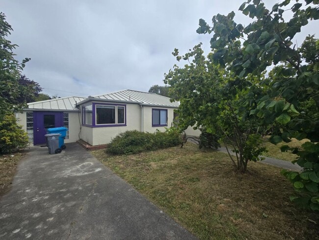 Photo - 4BD/2BA Eureka home close to schools, medical services