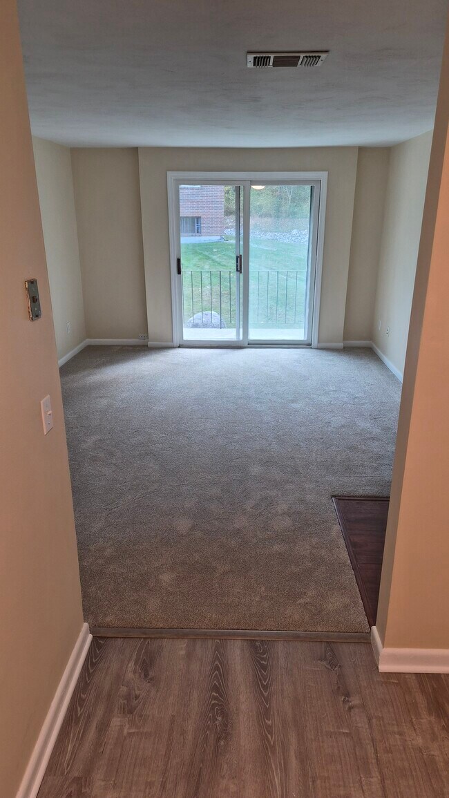 Photo - 176 Maple Ave Unidad Bld 3 27