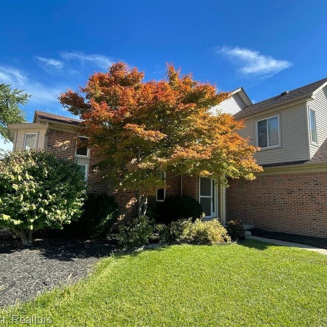 Photo - 1438 Rand Rd