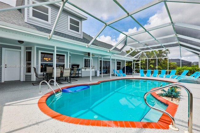 407 SW 37th St