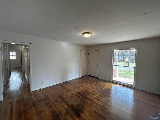 Photo - 603 Hal St NW