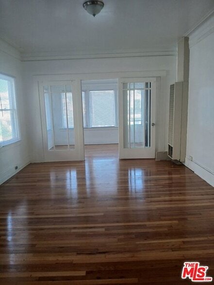 Photo - 1555 6th Ave