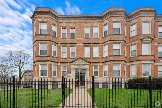 Building Photo - 7152 S Emerald Ave Rental