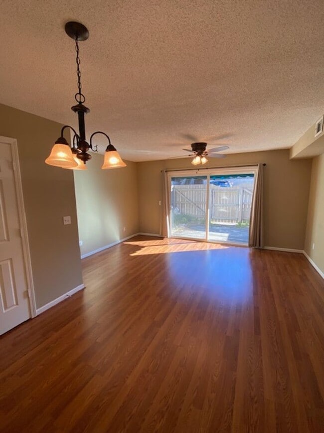 Photo - 2 bedroom 1.5 bath The Cloister Condominium Unidad H-5