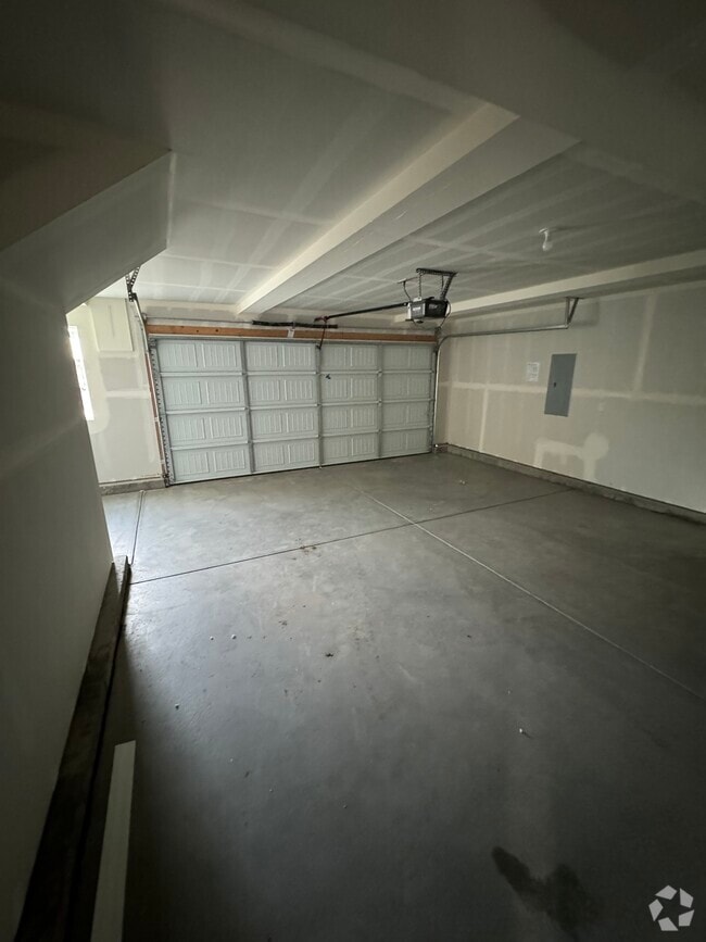 Building Photo - 5245 Painted Sky View Rental