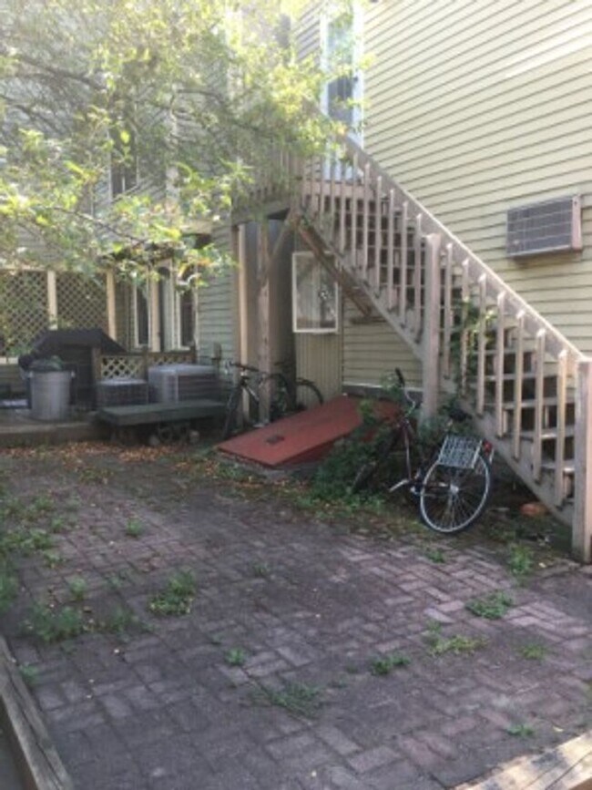 Photo - Incredible 3.5 Bedroom Apartment in East C...