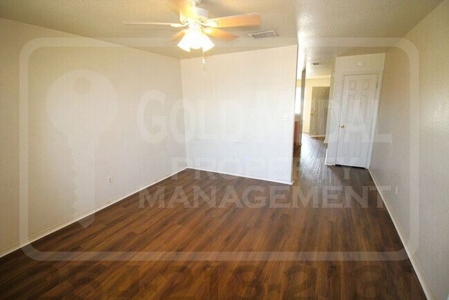 Photo - 3410 Cantabrian Dr