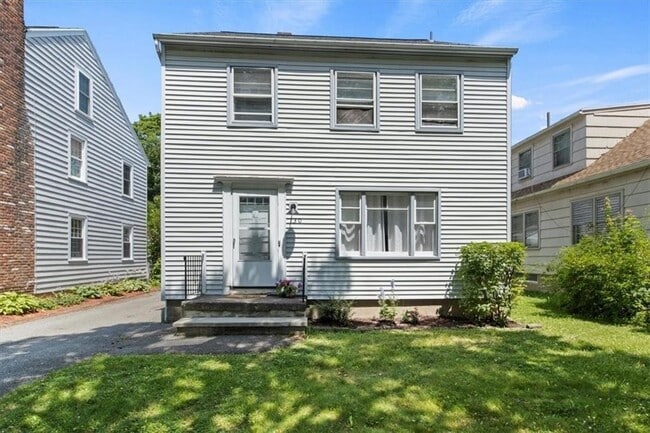 Photo - 130 Raleigh St