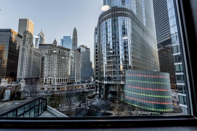 Photo - 405 N Wabash Ave Unit 207