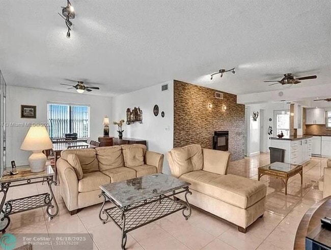 Photo - 5860 NW 44th St Unit 815