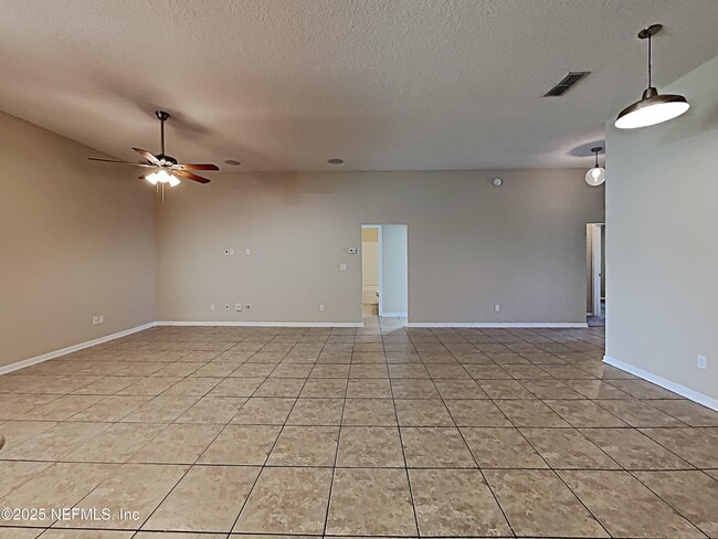 Photo - 1865 Woodland Glen Road