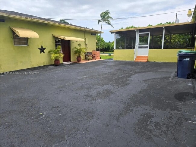 Photo - 12401 SW 47th St