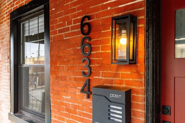 Photo - 6634 Musgrave St