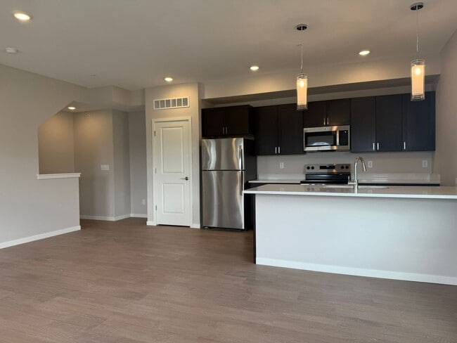 Photo - 152 Russ Dr SW