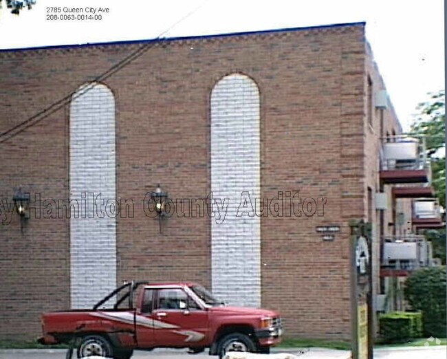 Photo - 2789 Queen City Ave