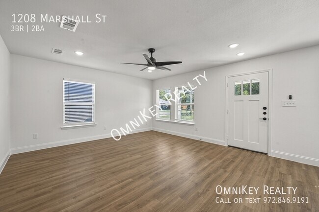 Photo - 1208 Marshall St