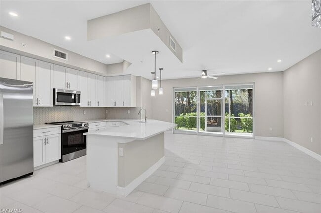 Photo - 286 Indies Dr E