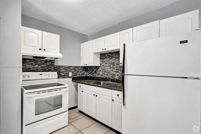 Building Photo - 5316 NW 24th Ct Unit 80 Rental