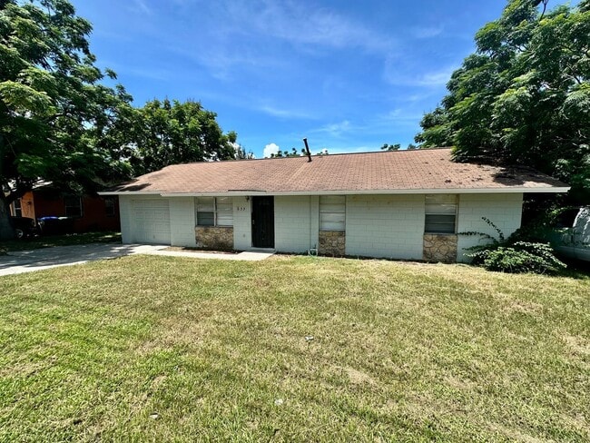 Building Photo - Charming 3-Bedroom Home in Apopka!