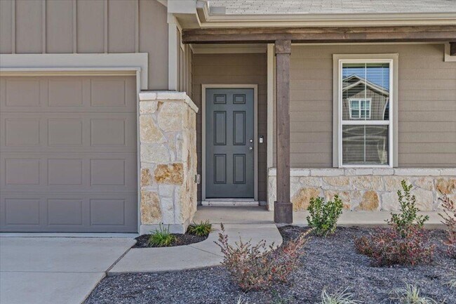 Photo - 408 Kapok St House