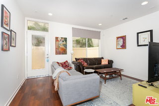Photo - 2924 Rowena Ave
