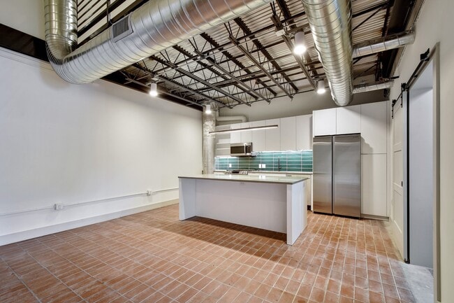 Photo - 215 Coca-Cola Pl Unit 204