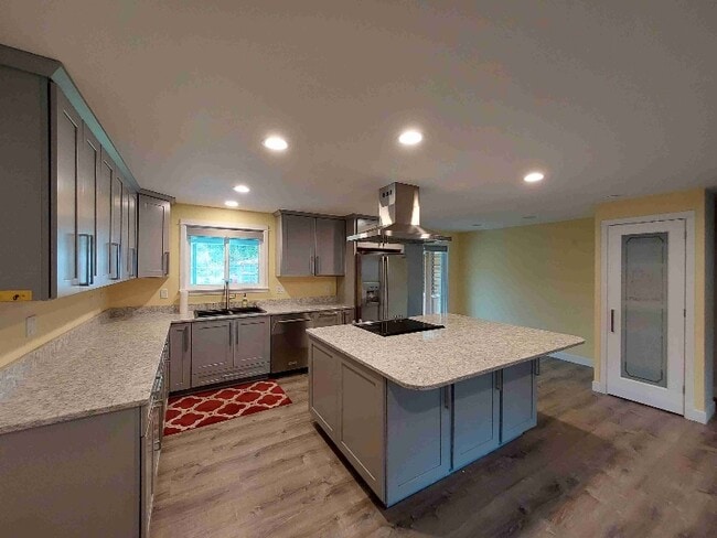 Photo - 13413 137th St NW