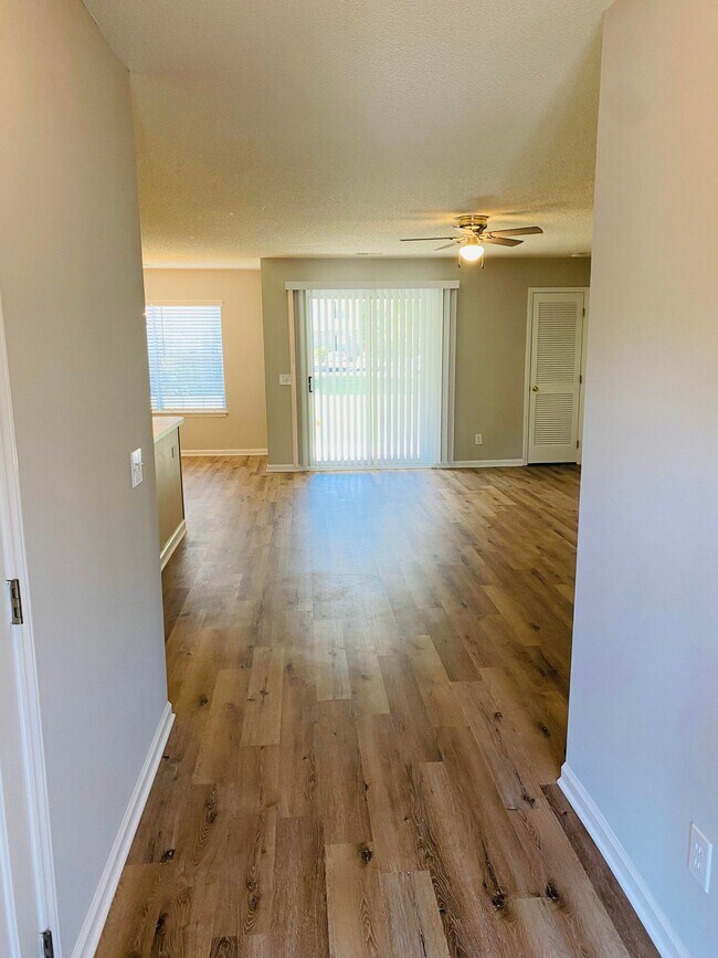 Photo - 2918 Mulberry Ln Unit B