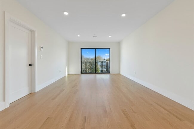 Photo - 219 Paris St Unidad 4