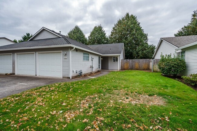 Photo - 2 Bedroom 2 Bath Single Level Move In Read... Unit 8415