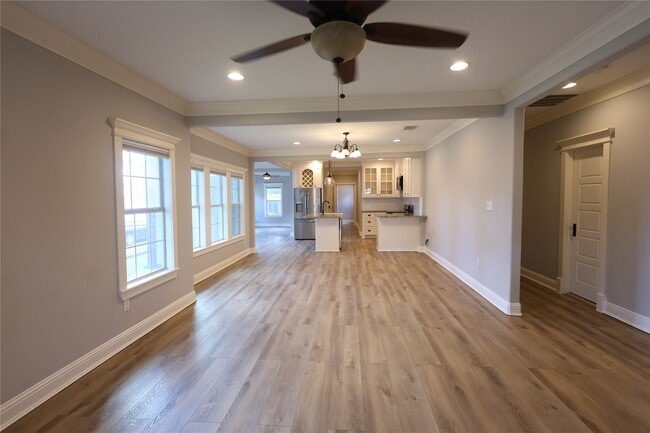 Photo - 512 Enid St