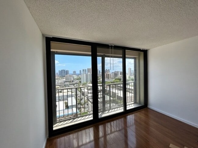 Photo - Updated 1-BR, 1-BA with 1-parking Unit 1905