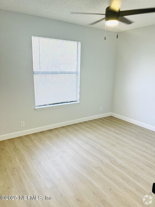 Building Photo - 10652 Meadowlea Dr Rental