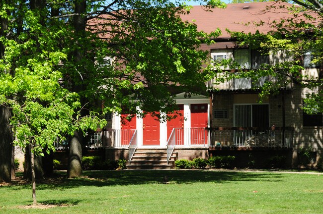 North Brunswick Manor