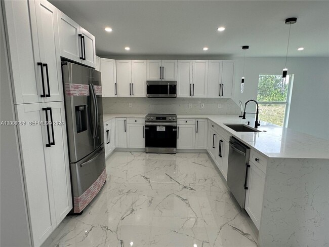 Photo - 1125 Milwaukee Blvd