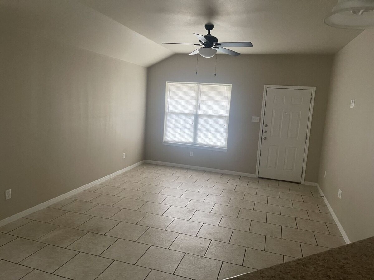 Photo - 1309 Vanguard Ln Unit 1309 Vanguard A
