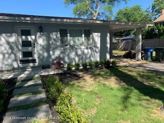 Photo - 220 Highwood Rd