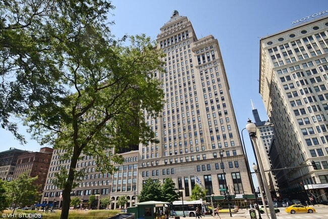 Building Photo - 310 S Michigan Ave Unit 1512