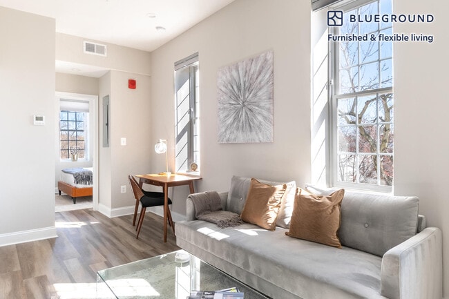 Photo - 133 7th St SE Unidad FL3-ID822