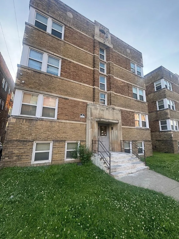 Building Photo - 2826 E 130th St Rental