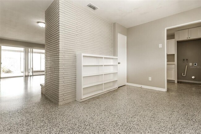 Photo - 4036 Overlook Dr NE