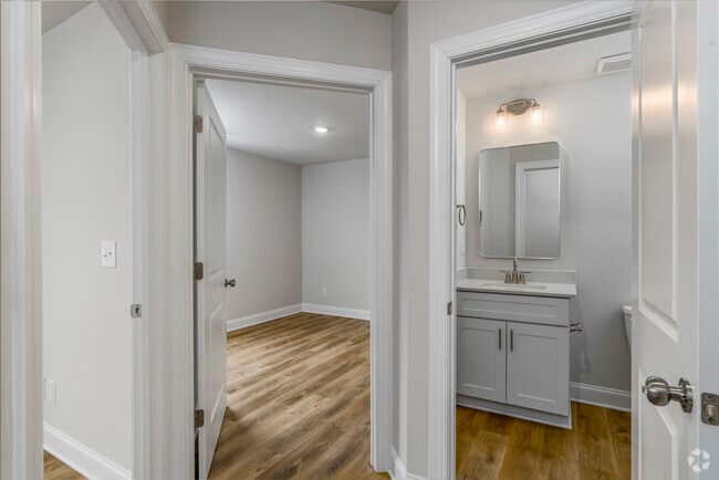 3BR, 2.5BA - 1,703SF - Bedrooms & Bathroom