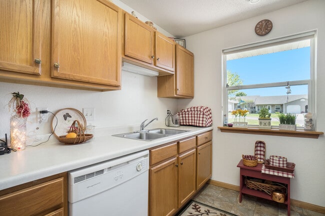 Photo - 2614 Poetters Cir