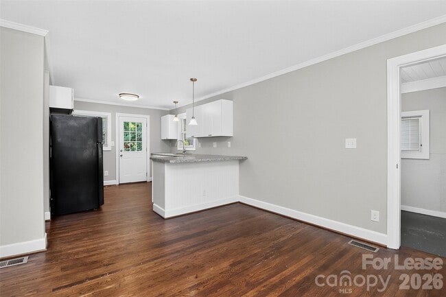 148 S Smallwood Pl
