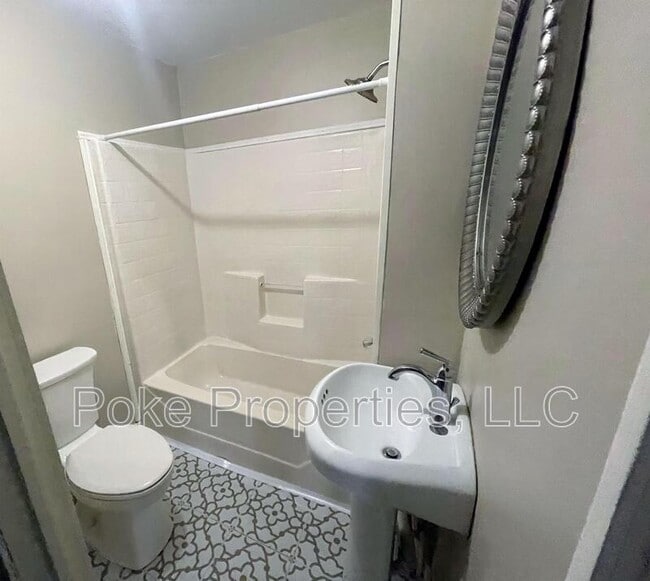 Photo - 2425 Ernest St