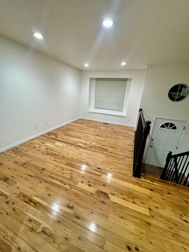 Photo - 917 N Dorothea Way