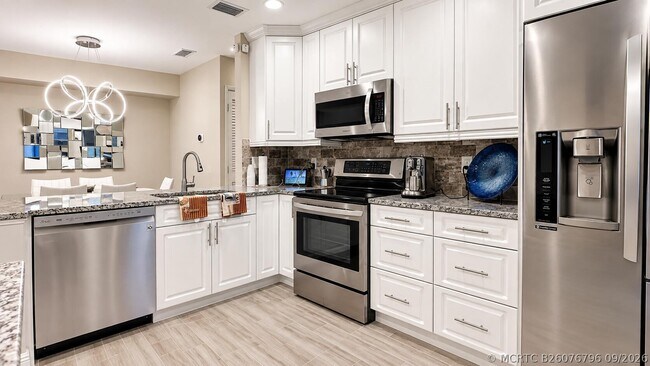 14917 Wedgefield Dr Unit 203